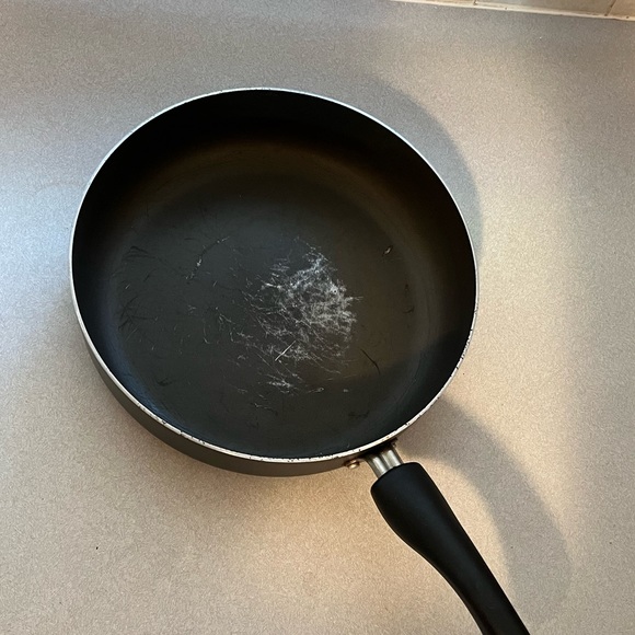 Set of 2 Nonstick Pans - Picture 4 of 8